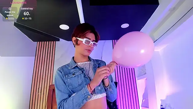 DannysaStar online show from September 10, 8:20 pm