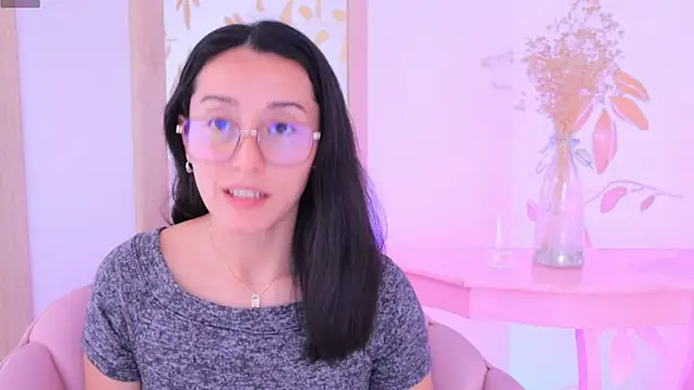 Snapshot of Ginevra_esposito chatting on September 26, 1:04 pm Ginevra esposito online show from September 26, 1:04 pm