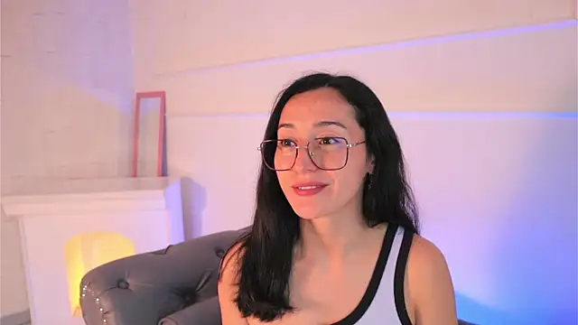 Snapshot of Ginevra_esposito chatting on December 2, 4:13 pm Ginevra esposito online show from December 2, 4:13 pm