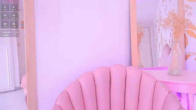 Snapshot of Ginevra_esposito chatting on December 5, 12:36 pm Ginevra esposito online show from December 5, 12:36 pm