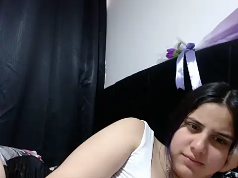 Snapshot of Electraweb_09 chatting on November 14, 9:35 pm Electraweb 09 online show from November 14, 9:35 pm