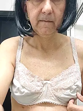 Emily de Carla online show from October 13, 6:35 am