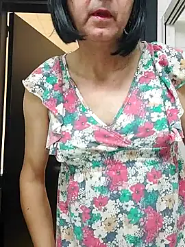 Emily de Carla online show from December 2, 4:35 pm