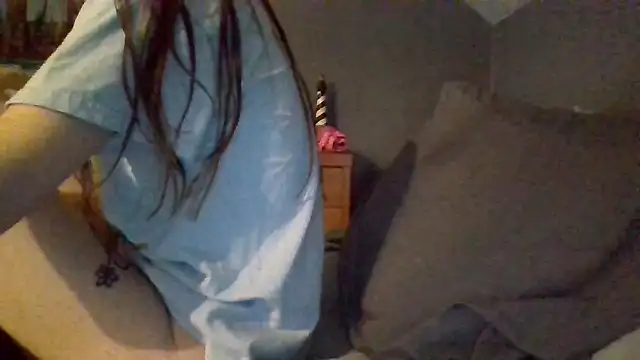 Snapshot of sarah2007 chatting on November 9, 4:00 am sarah2007 online show from November 9, 4:00 am