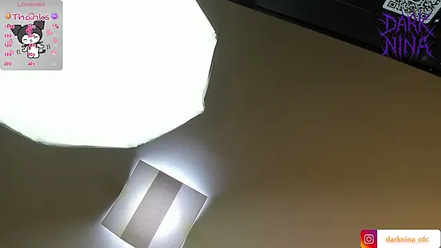 Snapshot of Dark_nina_ chatting on October 23, 3:17 am Dark nina online show from October 23, 3:17 am