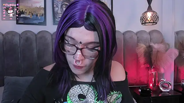 Snapshot of Dark_nina_ chatting on November 10, 3:27 am Dark nina online show from November 10, 3:27 am