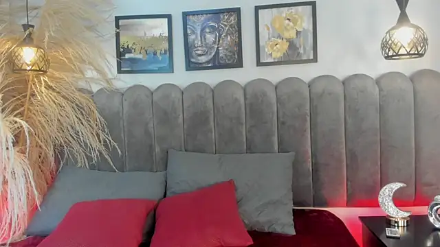 Snapshot of Dark_nina_ chatting on December 5, 3:26 am Dark nina online show from December 5, 3:26 am