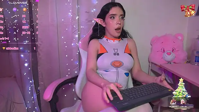 Snapshot of victoriabb28 chatting on November 17, 2:39 am victoriabb28 online show from November 17, 2:39 am