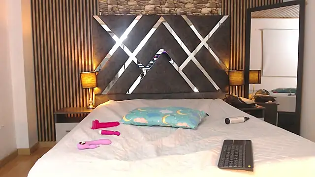 channelhs online show from September 12, 4:34 am