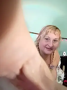 Snapshot of XHelenaX90 chatting on September 24, 9:01 am XHelenaX90 online show from September 24, 9:01 am