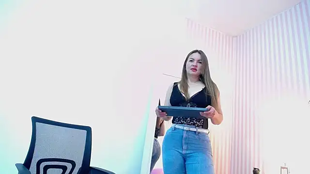 Snapshot of ViictoriaJones_ chatting on October 8, 12:58 pm ViictoriaJones online show from October 8, 12:58 pm