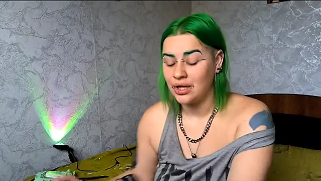 Snapshot of NeonNectar_ chatting on October 15, 9:31 am NeonNectar online show from October 15, 9:31 am