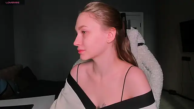 Snapshot of Ammi_bliss chatting on November 14, 6:12 am Ammi bliss online show from November 14, 6:12 am