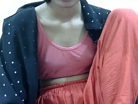 smallcuute online show from November 28, 10:29 am