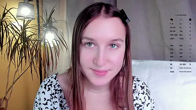 Snapshot of NanaMertins chatting on November 23, 1:38 am NanaMertins online show from November 23, 1:38 am