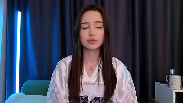 Snapshot of BlackEyesGirl chatting on May 10, 6:07 am BlackEyesGirl online show from May 10, 6:07 am