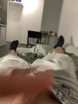 Snapshot of Loulou_2007 chatting on October 15, 7:25 pm Loulou 2007 online show from October 15, 7:25 pm