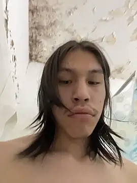 Snapshot of heytherepeoples717 chatting on November 5, 11:21 am heytherepeoples717 online show from November 5, 11:21 am