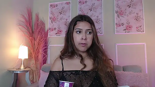 CurlyDani online show from November 5, 12:05 pm