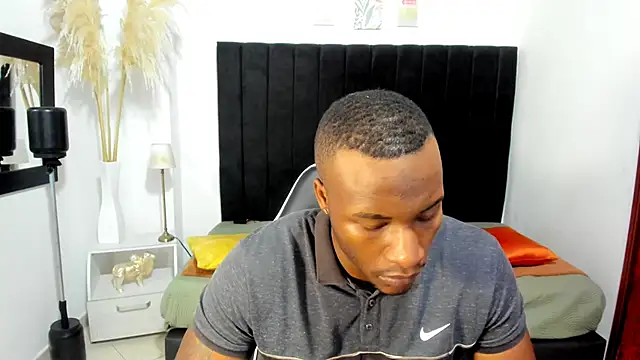 Snapshot of chrstian_lewis1 chatting on November 10, 11:31 am chrstian lewis1 online show from November 10, 11:31 am