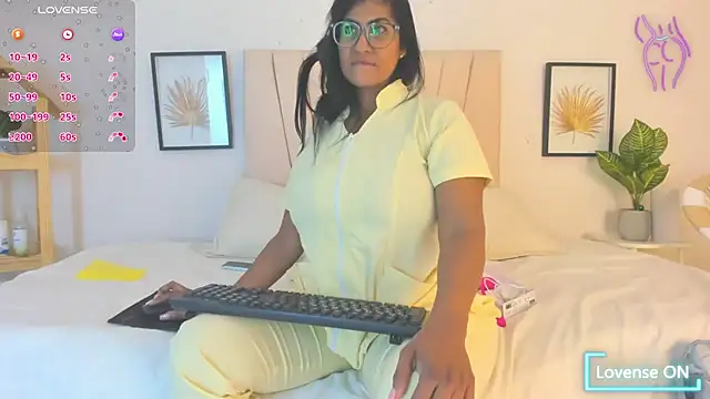  Miaa khalifa  online show from February 12, 12:44 pm