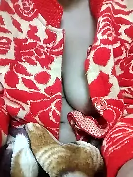 Snapshot of Cuthira chatting on December 19, 3:19 pm Cuthira online show from December 19, 3:19 pm