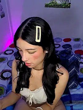 Snapshot of Danly_ chatting on November 5, 3:28 am Danly online show from November 5, 3:28 am