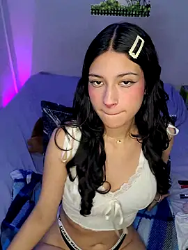 Snapshot of Danly_ chatting on November 25, 3:17 am Danly online show from November 25, 3:17 am