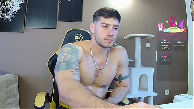 Snapshot of Jason_theGreat chatting on October 29, 1:13 pm Jason theGreat online show from October 29, 1:13 pm