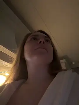 Snapshot of DeniMilkyyyyy chatting on November 18, 4:33 pm DeniMilkyyyyy online show from November 18, 4:33 pm