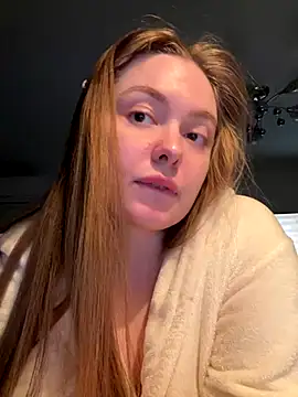 Snapshot of DeniMilkyyyyy chatting on December 17, 5:41 pm DeniMilkyyyyy online show from December 17, 5:41 pm