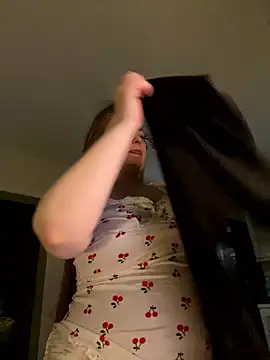 Snapshot of DeniMilkyyyyy chatting on January 17, 5:16 pm DeniMilkyyyyy online show from January 17, 5:16 pm