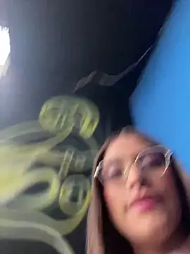 Snapshot of Hannacooper3 chatting on December 3, 10:30 pm Hannacooper3 online show from December 3, 10:30 pm