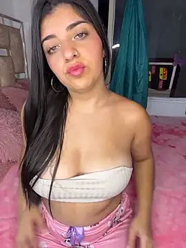 Snapshot of Isaa-Sweet chatting on November 19, 9:31 am Isaa-Sweet online show from November 19, 9:31 am