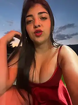 Snapshot of Isaa-Sweet chatting on November 22, 11:04 pm Isaa-Sweet online show from November 22, 11:04 pm