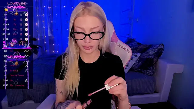 AnyaTaylor  online show from March 29, 2:22 am