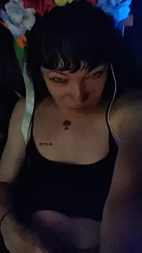 Snapshot of Tselka chatting on October 25, 8:36 pm Tselka online show from October 25, 8:36 pm