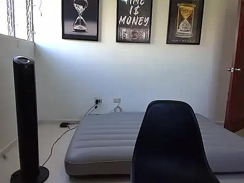 Snapshot of Dollarhot30 chatting on November 16, 1:28 pm Dollarhot30 online show from November 16, 1:28 pm