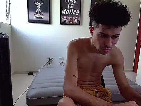 Snapshot of Dollarhot30 chatting on November 26, 7:48 pm Dollarhot30 online show from November 26, 7:48 pm