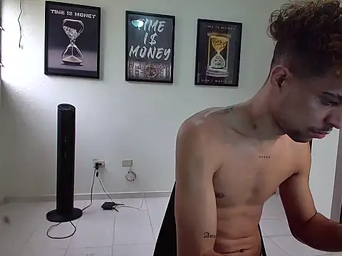 Snapshot of Dollarhot30 chatting on February 25, 12:26 pm Dollarhot30 online show from February 25, 12:26 pm