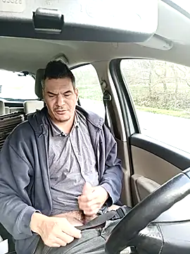 Snapshot of twitshe chatting on November 20, 1:33 pm twitshe online show from November 20, 1:33 pm