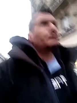 Snapshot of twitshe chatting on November 28, 7:11 am twitshe online show from November 28, 7:11 am