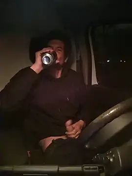 twitshe online show from March 9, 6:45 pm