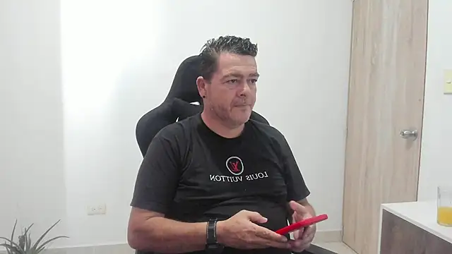 massimo dannger online show from October 28, 6:32 pm