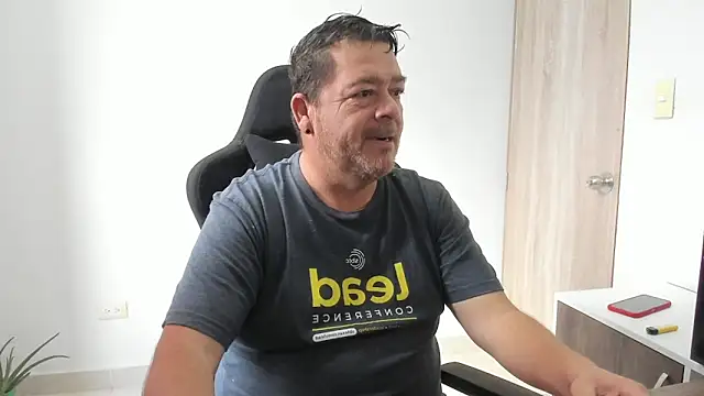 massimo dannger online show from November 13, 4:28 pm