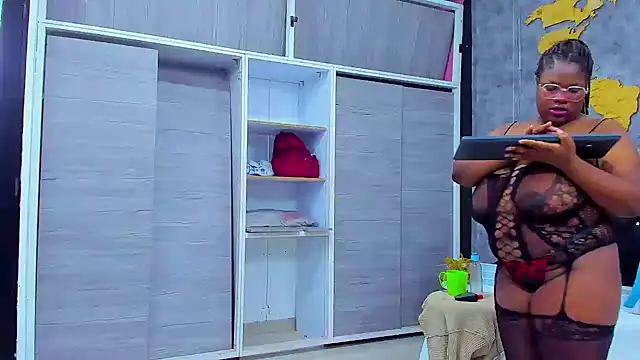 Snapshot of Maiam__Rossi chatting on October 3, 12:46 pm Maiam Rossi online show from October 3, 12:46 pm