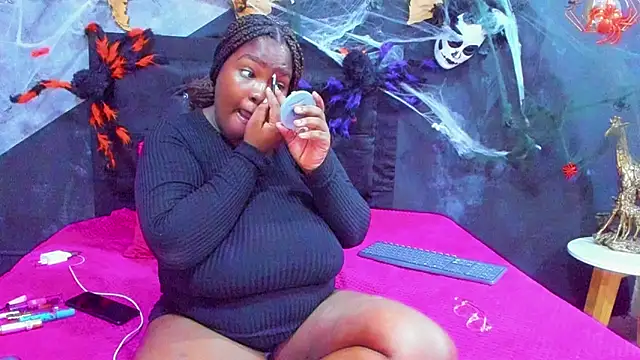 Snapshot of Maiam__Rossi chatting on November 13, 12:59 pm Maiam Rossi online show from November 13, 12:59 pm