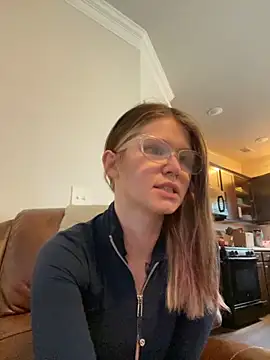 Snapshot of Riley_ray69 chatting on September 17, 6:31 pm Riley ray69 online show from September 17, 6:31 pm