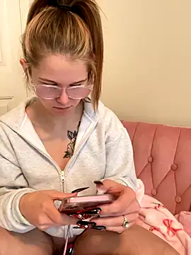 Snapshot of Riley_ray69 chatting on October 26, 5:52 pm Riley ray69 online show from October 26, 5:52 pm