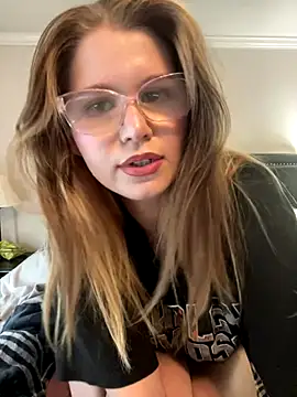 Snapshot of Riley_ray69 chatting on December 2, 6:03 pm Riley ray69 online show from December 2, 6:03 pm